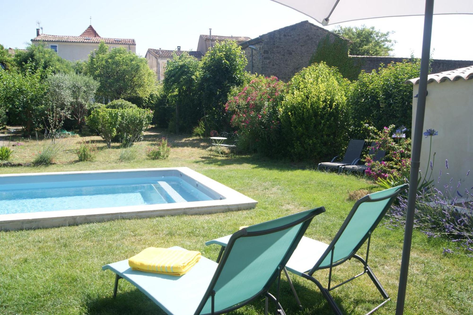 Le Petit Moliere Bed & Breakfast Servian Exterior photo
