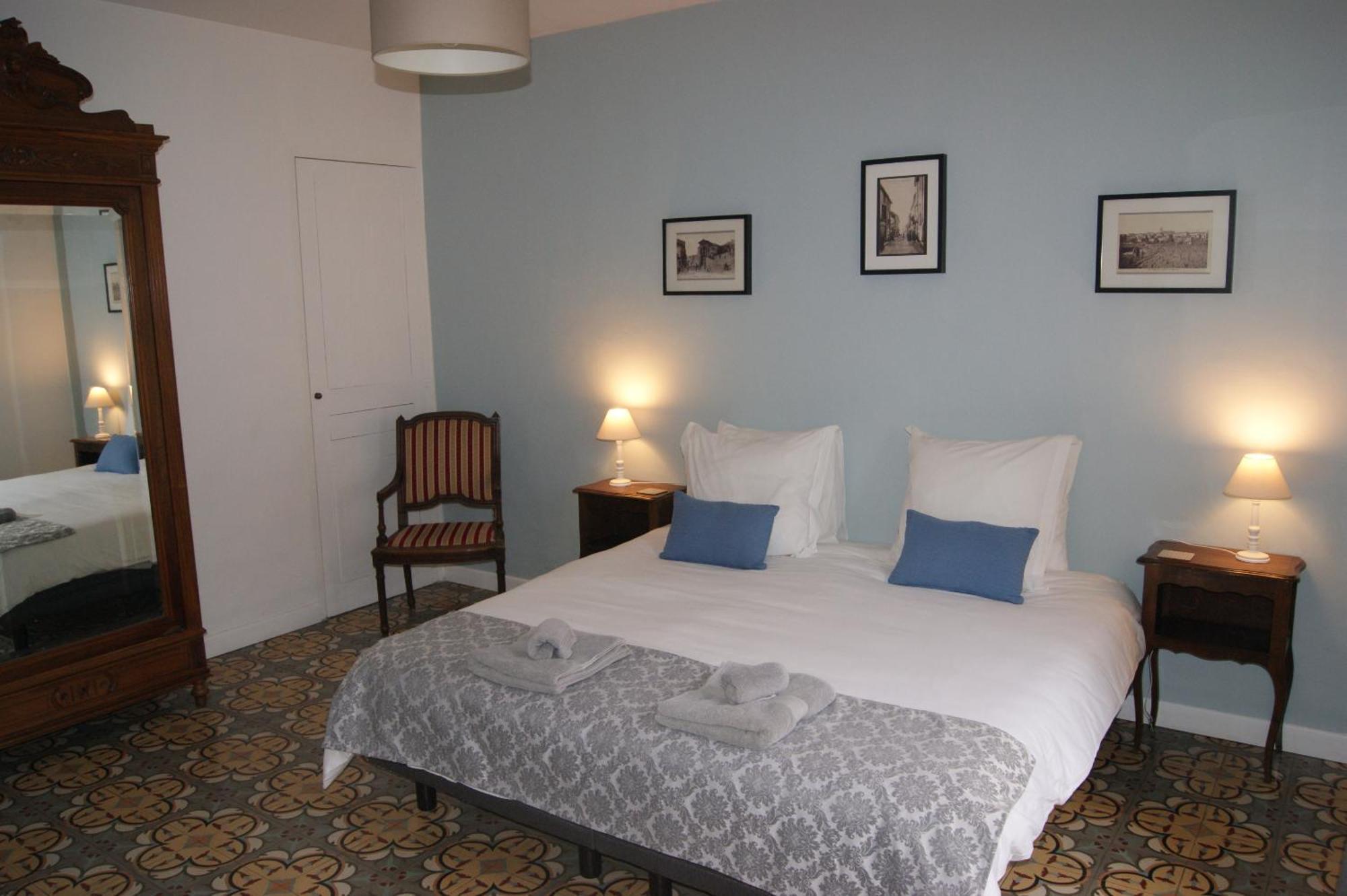 Le Petit Moliere Bed & Breakfast Servian Room photo