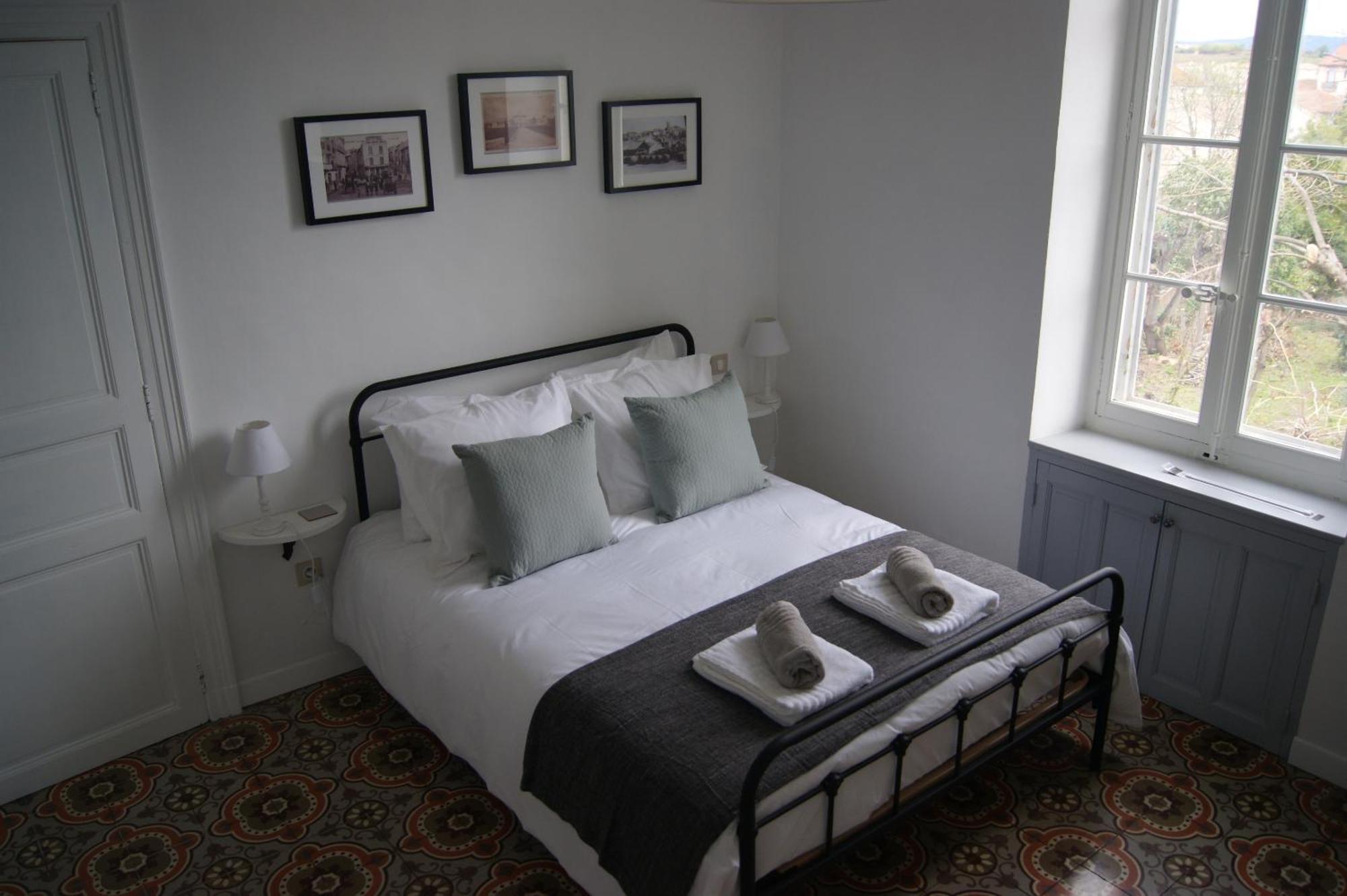 Le Petit Moliere Bed & Breakfast Servian Room photo